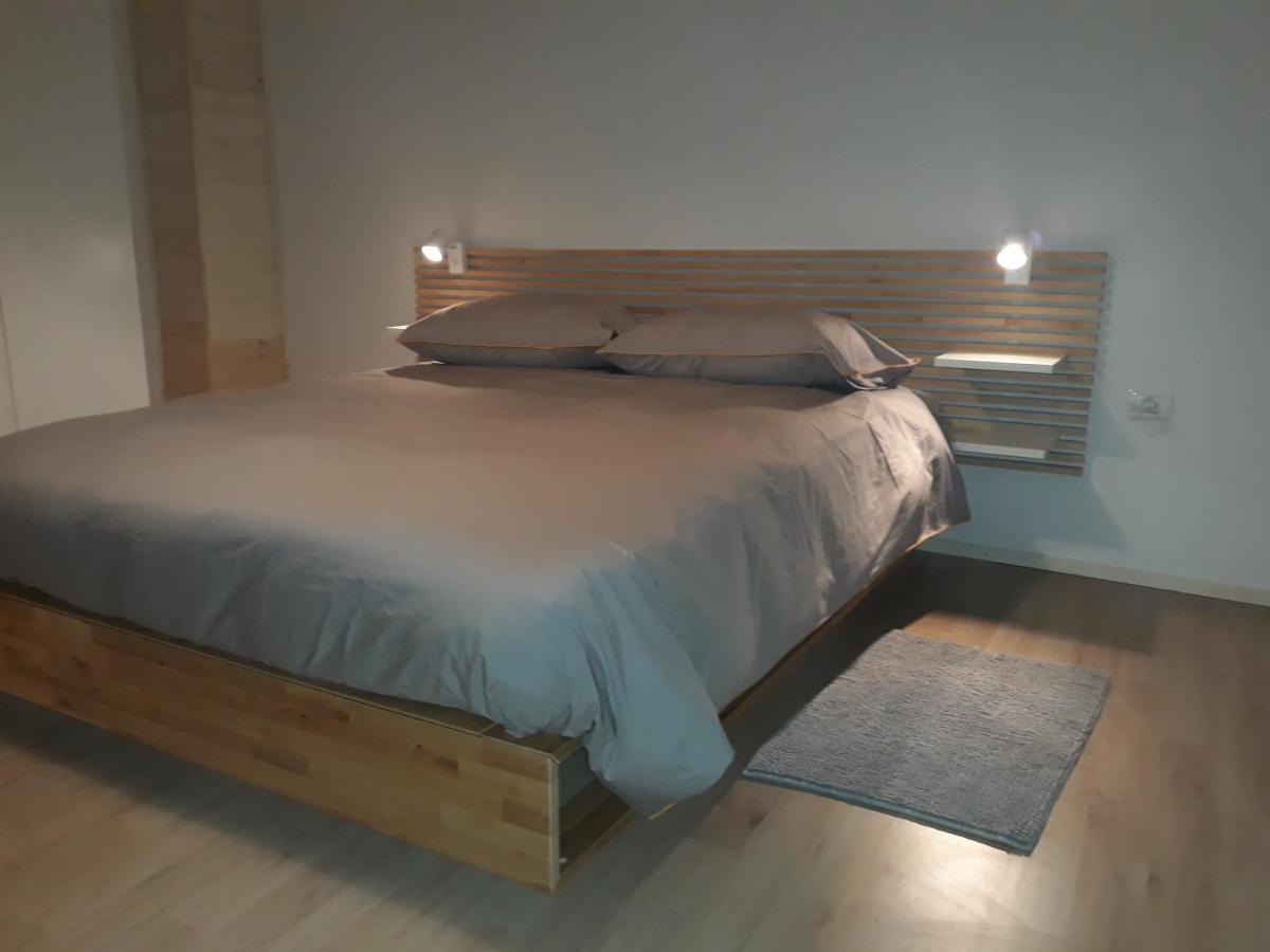 Apartmaji Hedera Komen Exterior foto